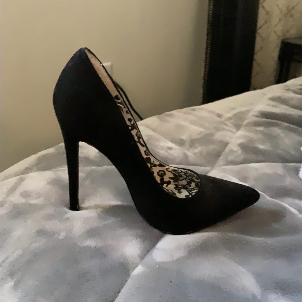 Black pumps size5.5